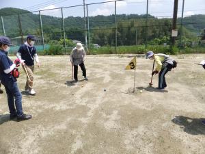 小野寺校のグラウンドゴルフの様子