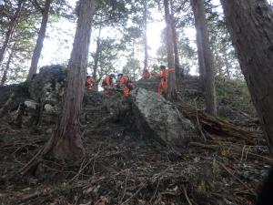 岩場での救出訓練