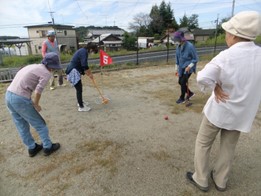 グラウンドゴルフ静和校２回目の様子