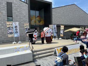 とち介のお祝いにさのまると市長