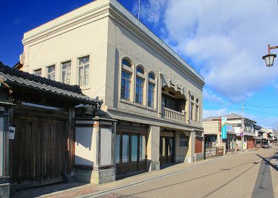 館野家（旧釜平商店）