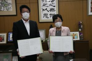 協定締結式（株式会社とりせん）