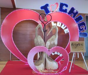 コウノトリモニュメント