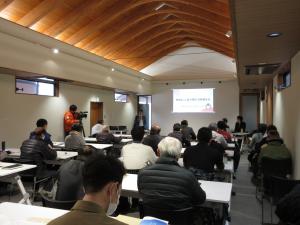 報告会の様子（全体）