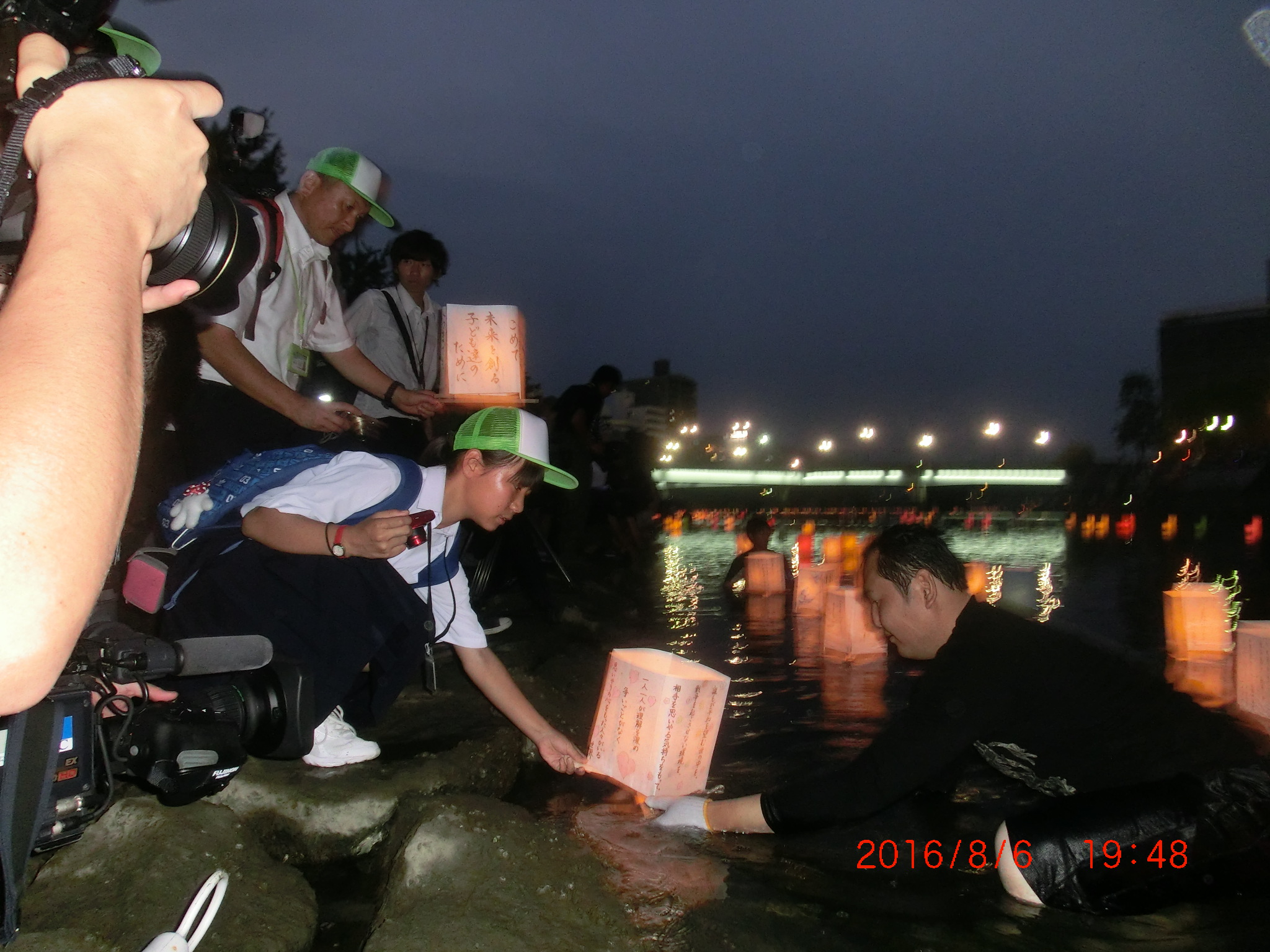 平成28年灯ろう流しの画像