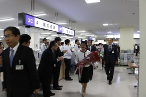 初登庁の画像