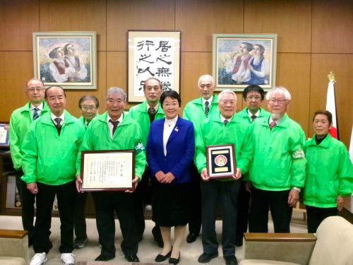 旭町三丁目自治会子供安全パトロール隊1