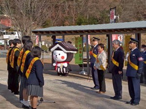 とち介と一緒に栃木市と小山市の高校生と啓発活動