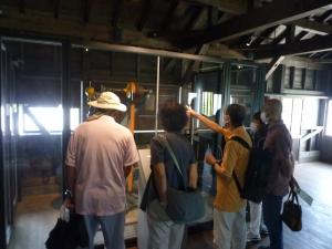 大人の社会科見学の様子