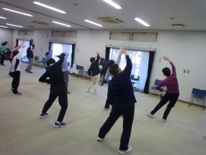 スローエアロビ教室の様子