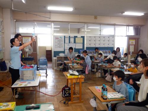 「ごみと資源の分け方・出し方」出前講座1