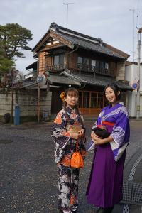 天海邸が背景